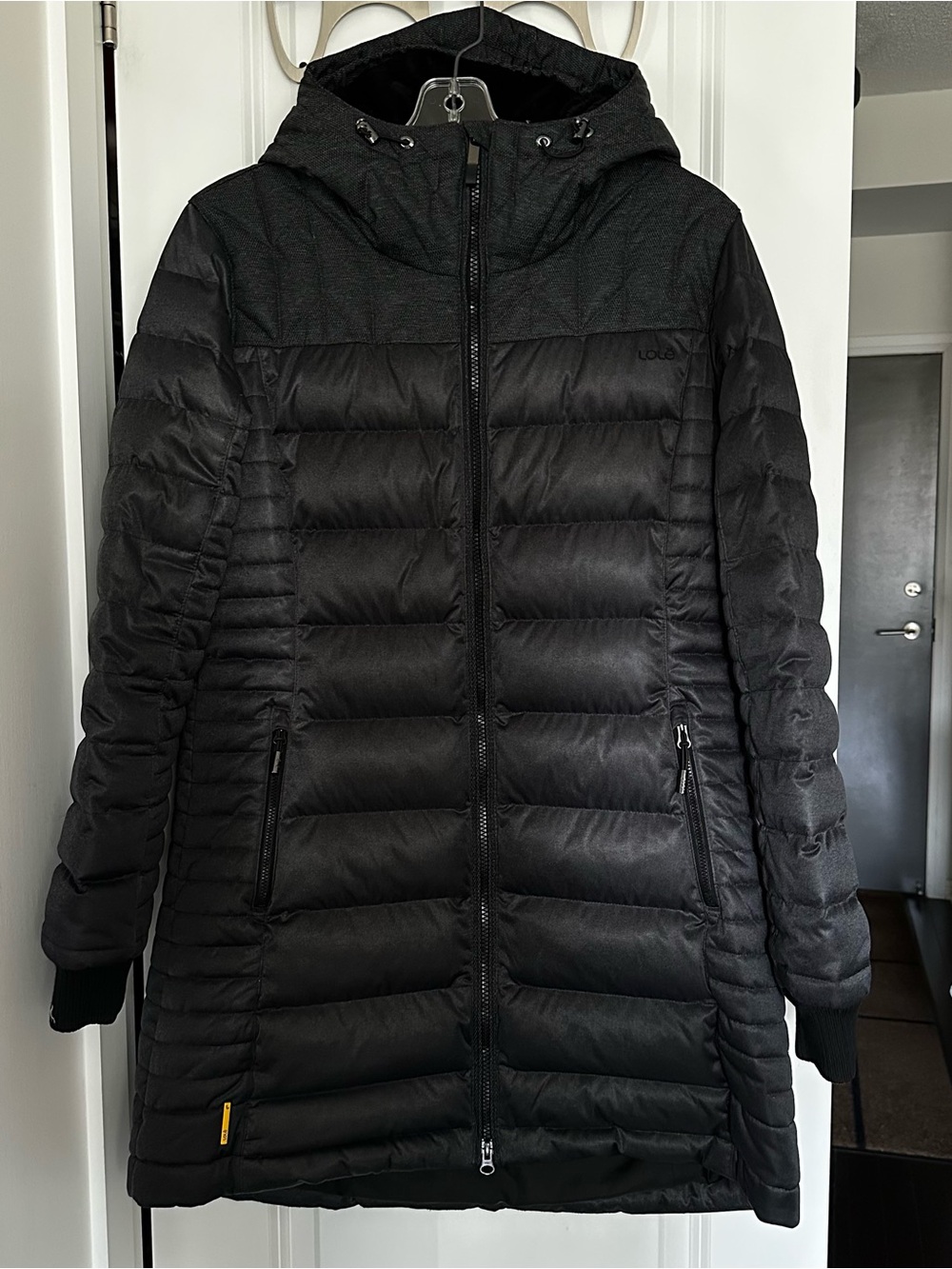 Lolë Faith Mid-Length Down Puffer Winter Jacket Black SZ Large EUC